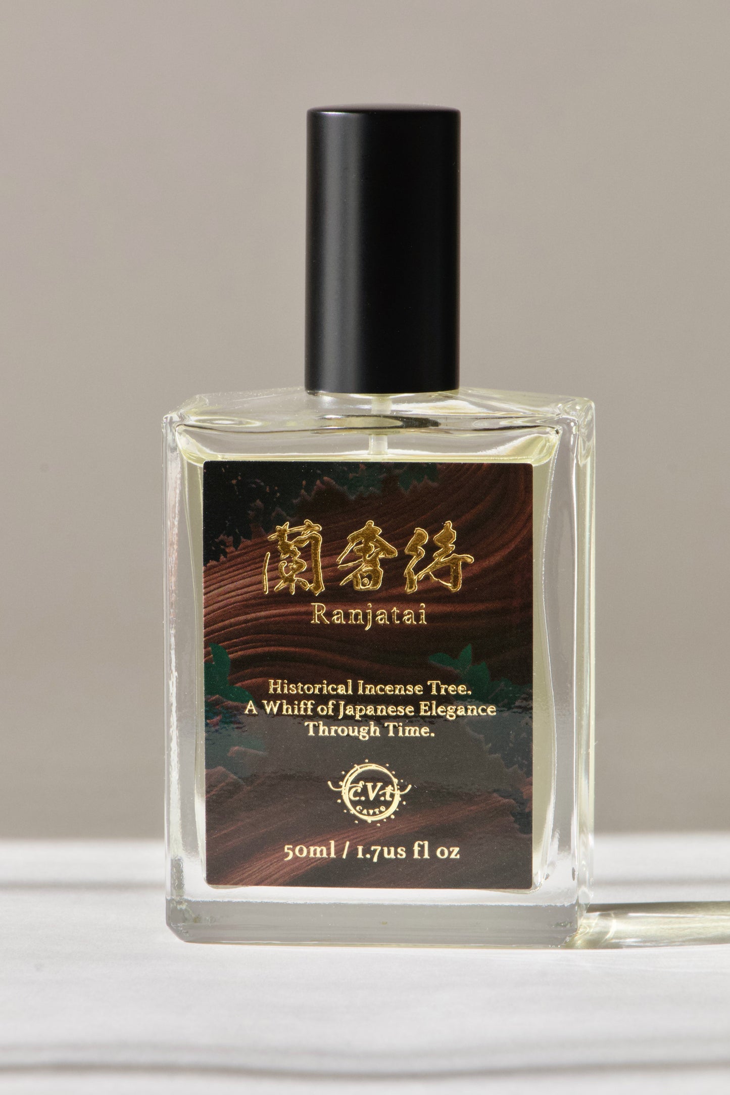 蘭奢待香水50ml、歴史的な香木を再現した日本のエレガンスが香るボトル